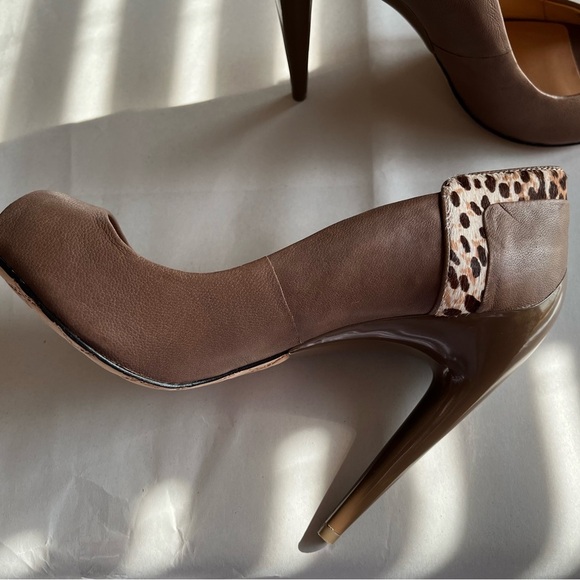 VTG Deadstock L.A.M.B Dora Brown Leather and Leopard Print Peep-Toe Heels Sz 9.5 - Picture 9 of 16